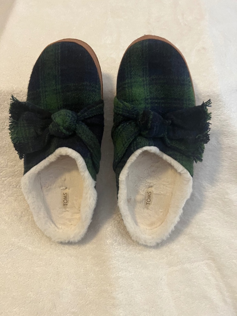 Women's TOMS Cozy Slippers NEW -- Size 9